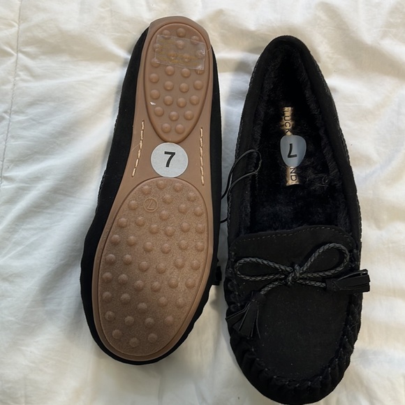 Black slippers - Picture 2 of 3